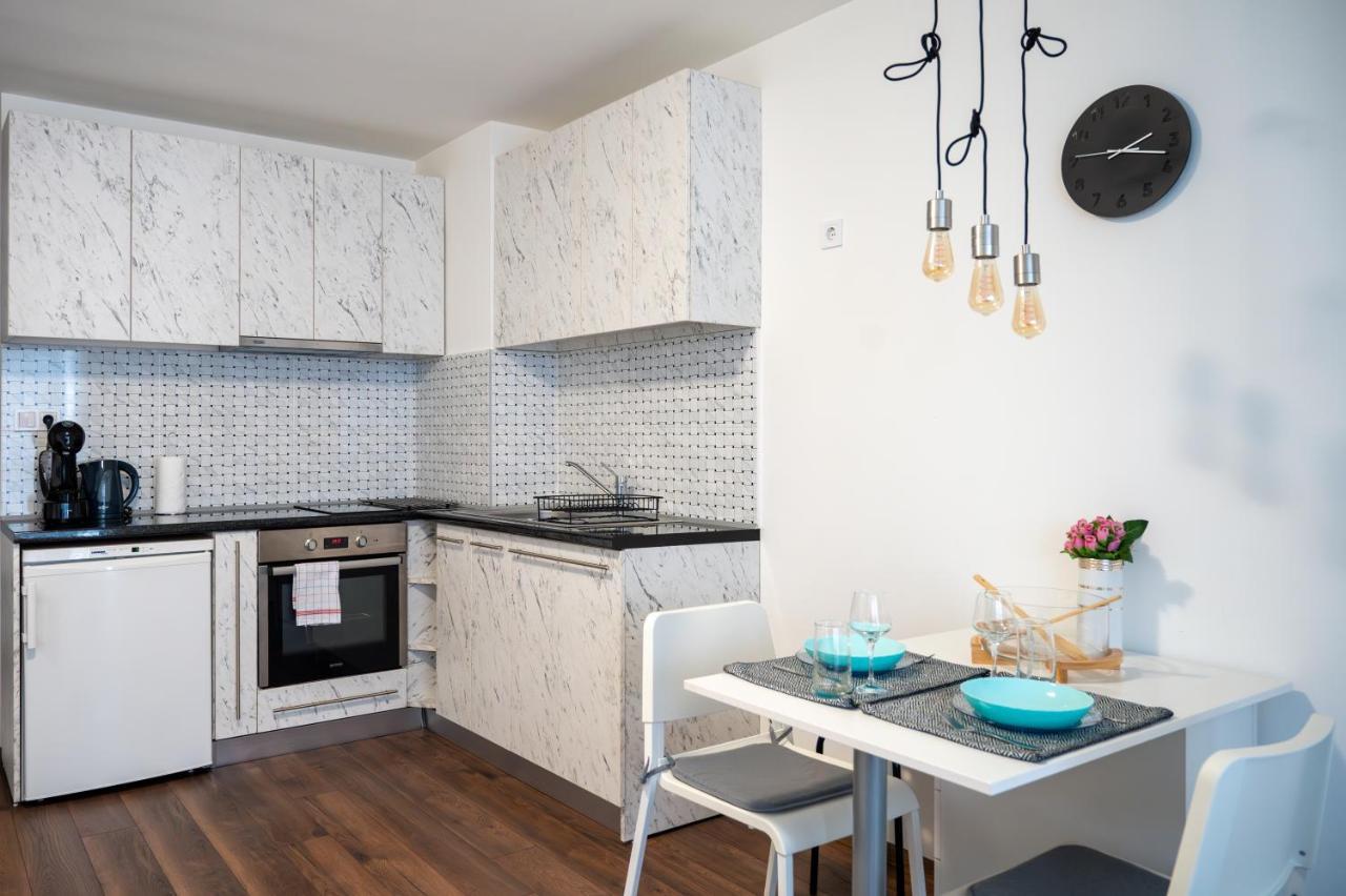 Bright Studio In The City Center 소피아 외부 사진